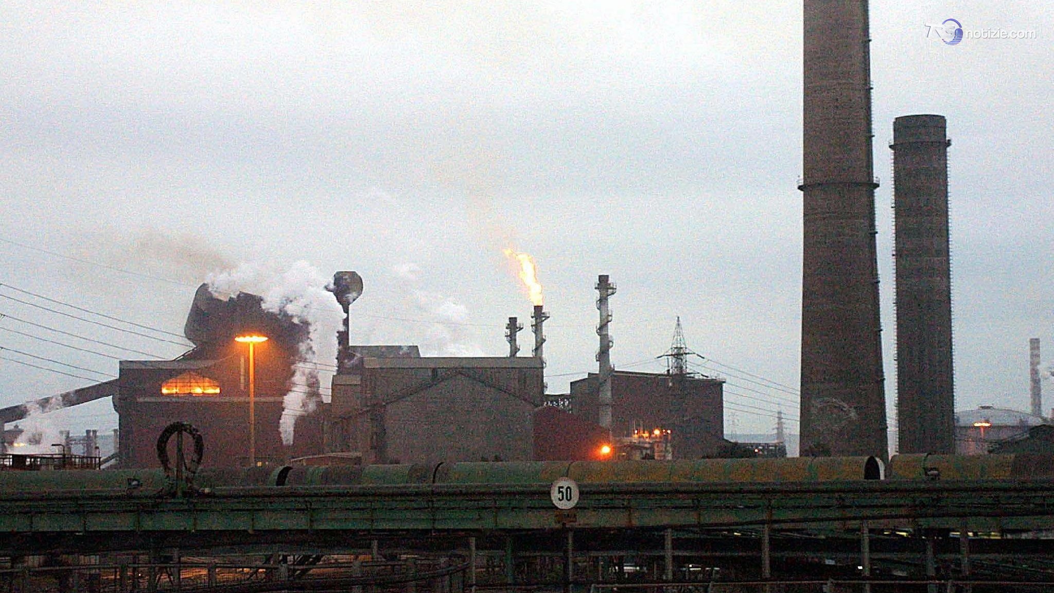 Ex Ilva, il Governo presenta le misure ai sindacati: nuova cassa integrazione