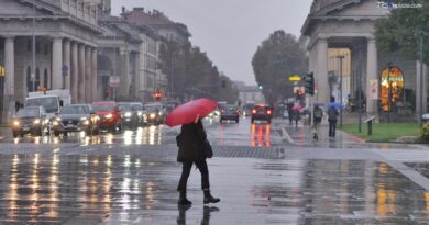 Meteo, tempesta in arrivo: violenti temporali e allerta gialla in 12 regioni