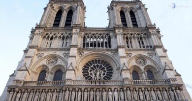 Leone XIV arriva in Francia, Macron: "Un momento importante per il paese"