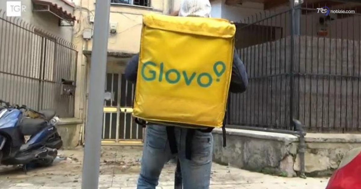 Scontro moto e bici elettrica, morto un rider