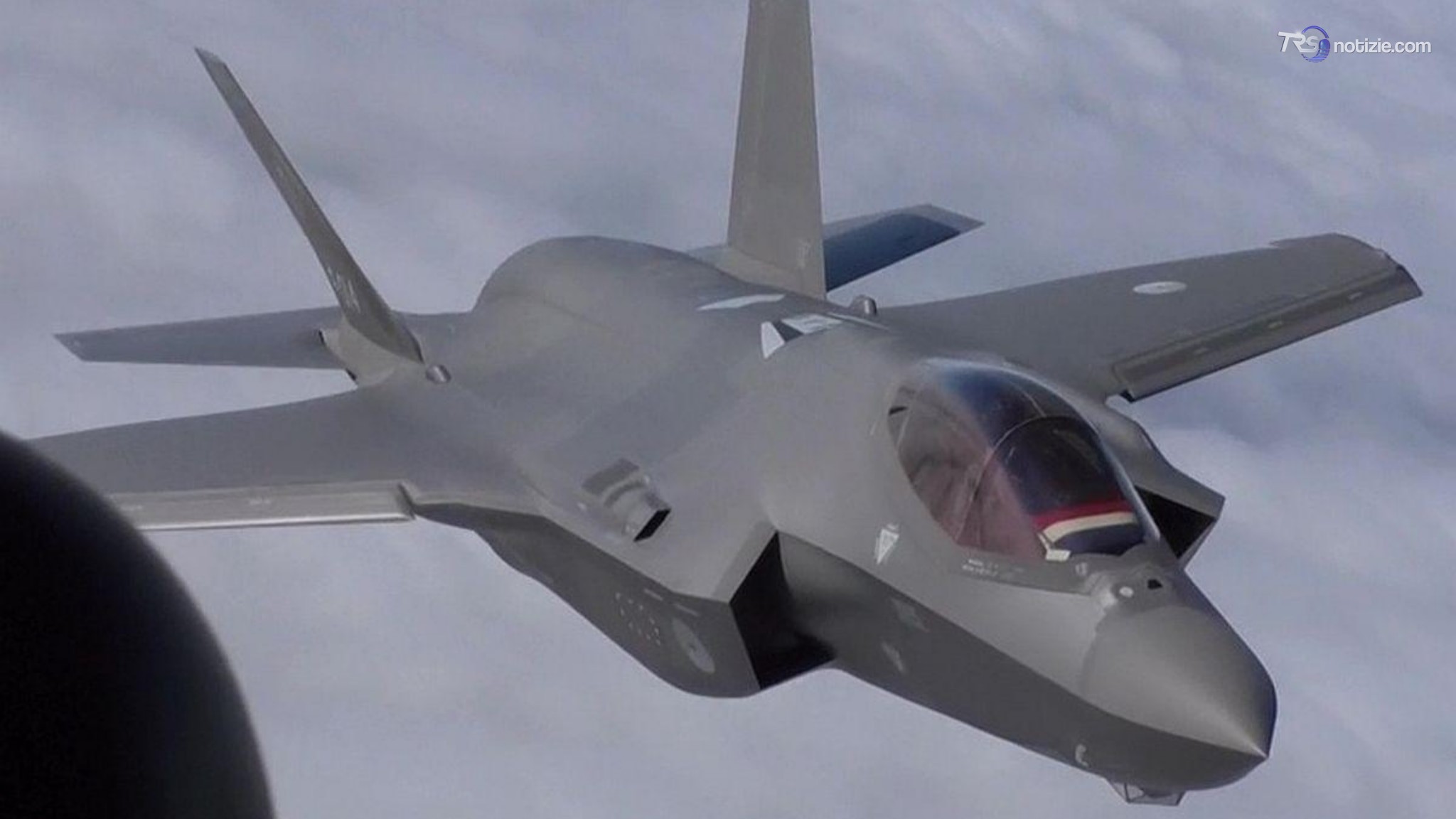 Droni su Estonia, decollano i jet Nato