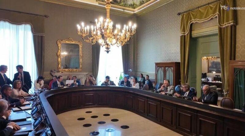 Manovrina e futuro, giovedì i vertici per centrodestra e campo largo