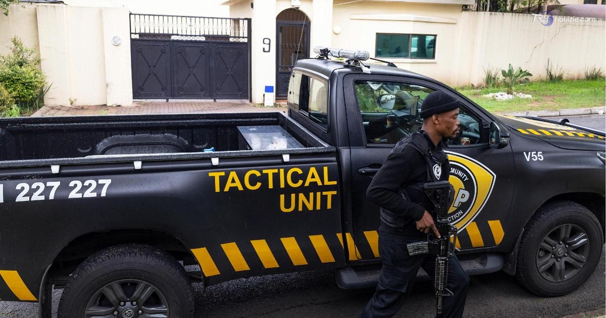 Sparatorie in Sudafrica: 27 morti