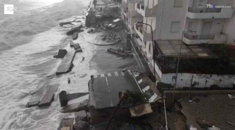 Allarme cicloni, troppe case vicine al mare. L'esperto: a rischio il messinese e la costa jonica