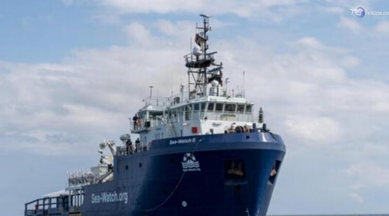 Sea Watch, due morti e 20 dispersi in naufragio tra Libia e Tunisia