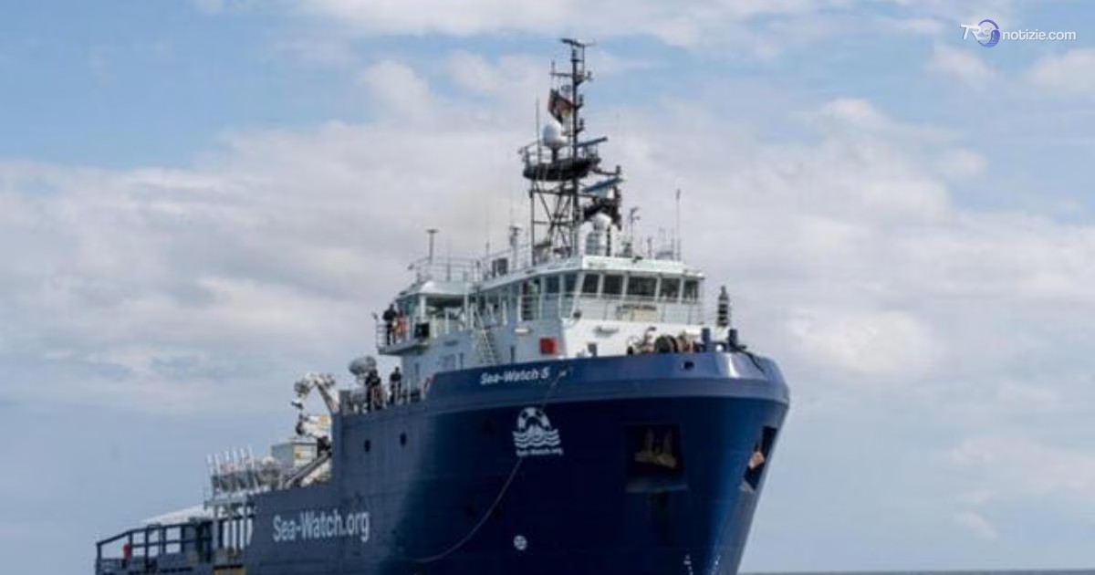 Sea Watch, due morti e 20 dispersi in naufragio tra Libia e Tunisia