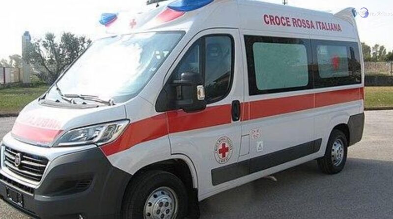 Donna lancia acido al suo avvocato, l'uomo è ricoverato