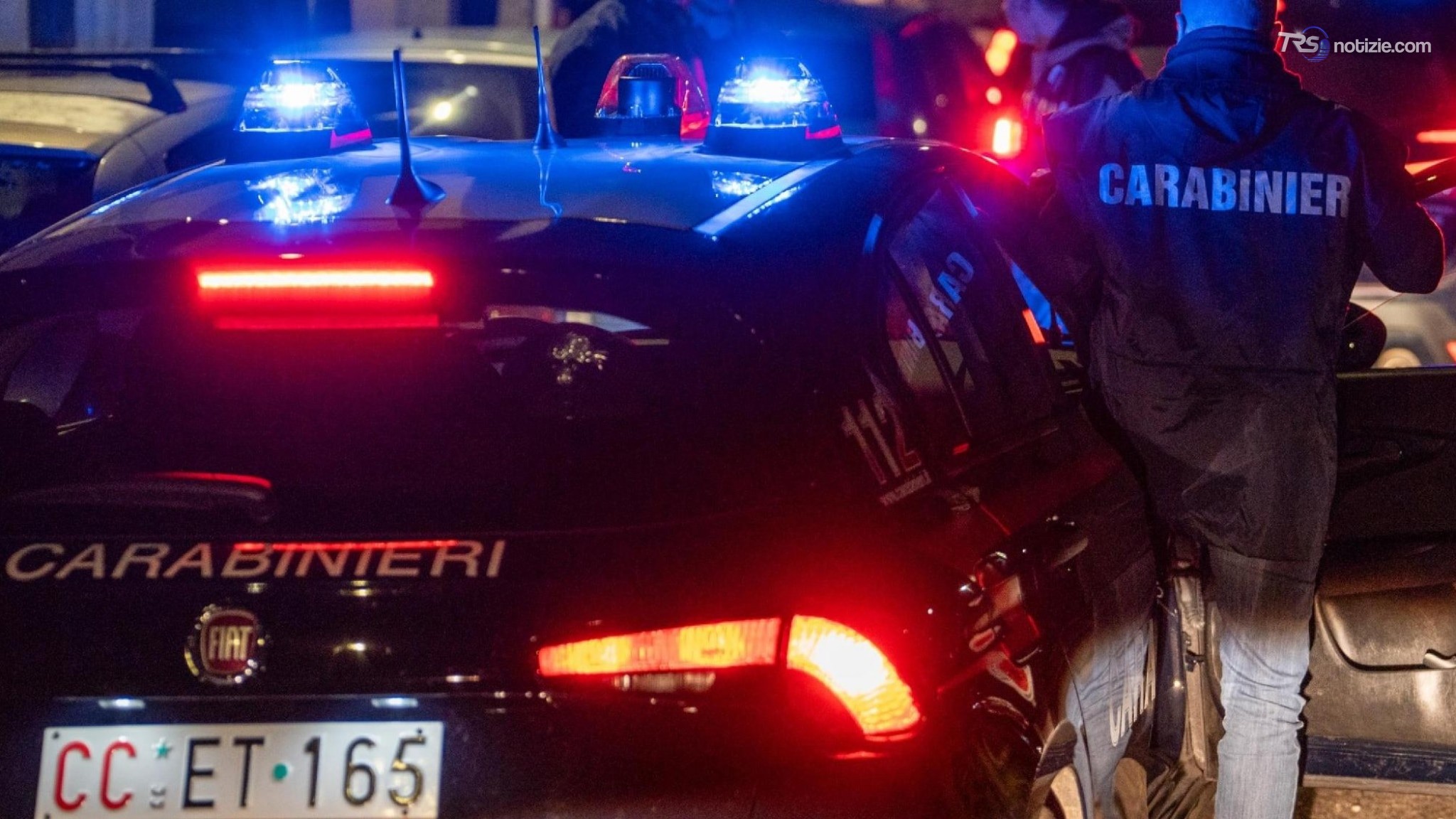 Roma, accoltella l'ex moglie e fugge con il figlio, preso dopo 7 ore di ricerche