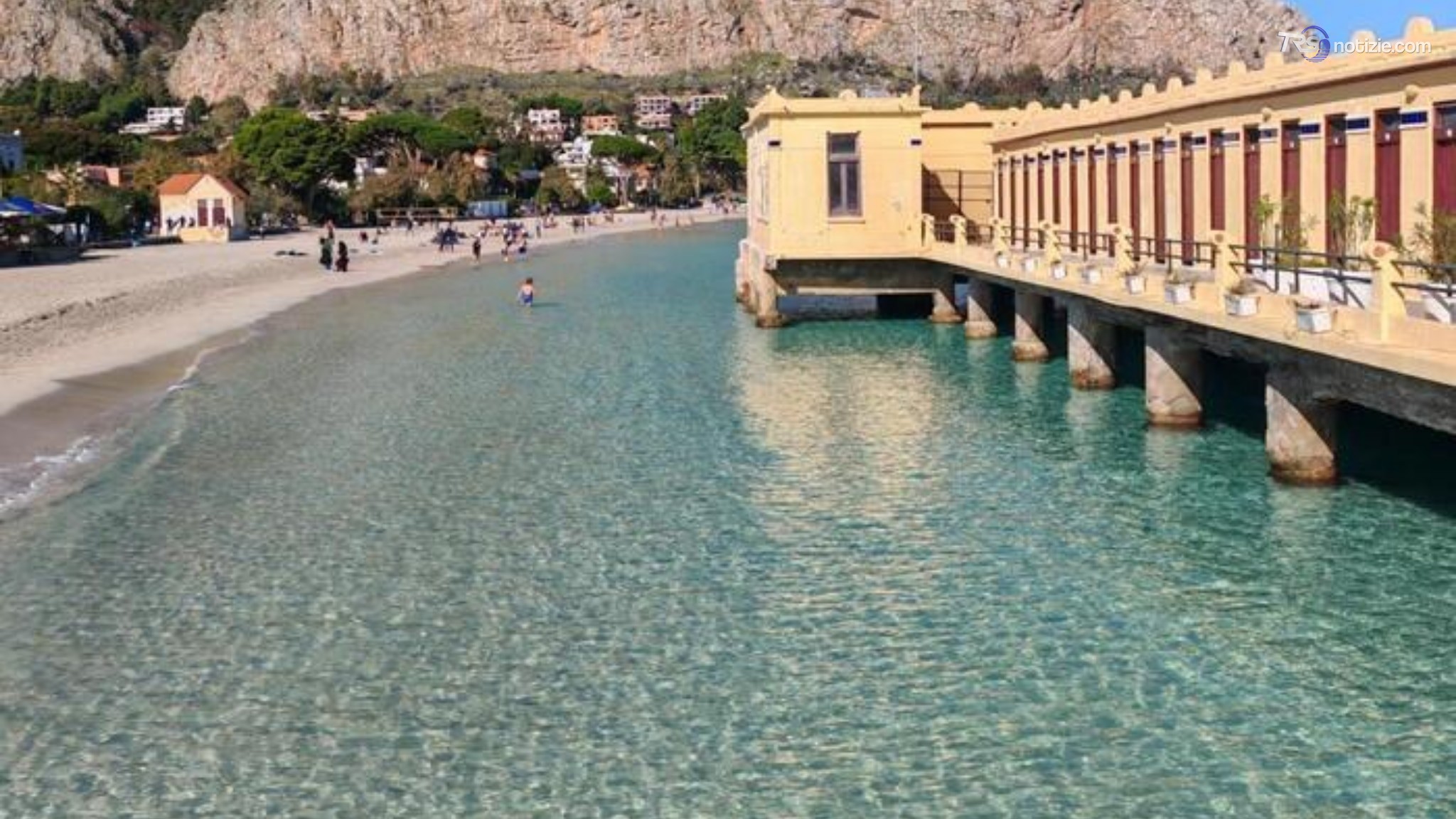 Revocato il divieto di balneazione a Mondello