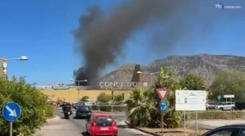 Incendio al centro commerciale 'Conca d'Oro'