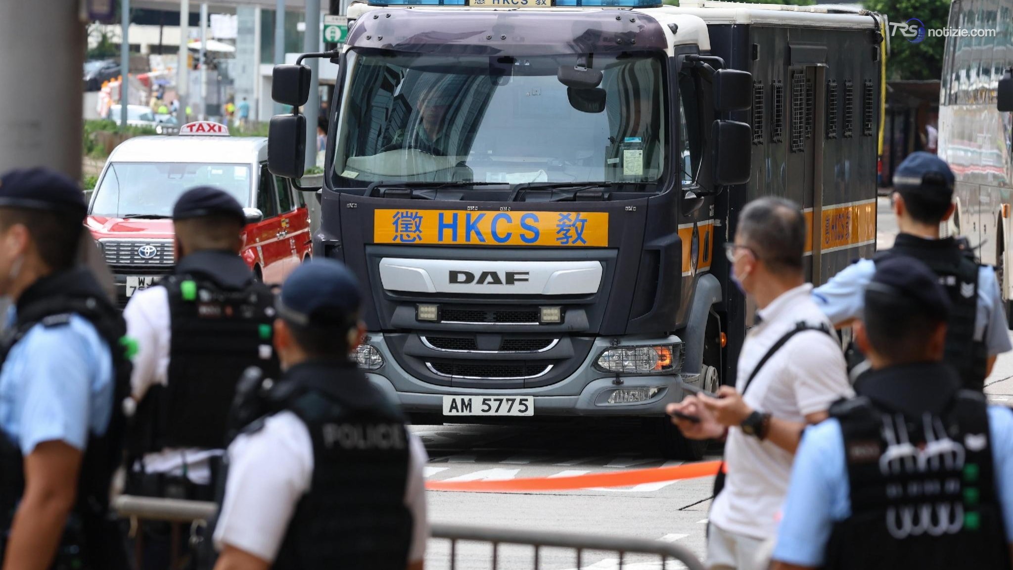 Hong Kong, il dissidente Joshua Wong si dichiara colpevole