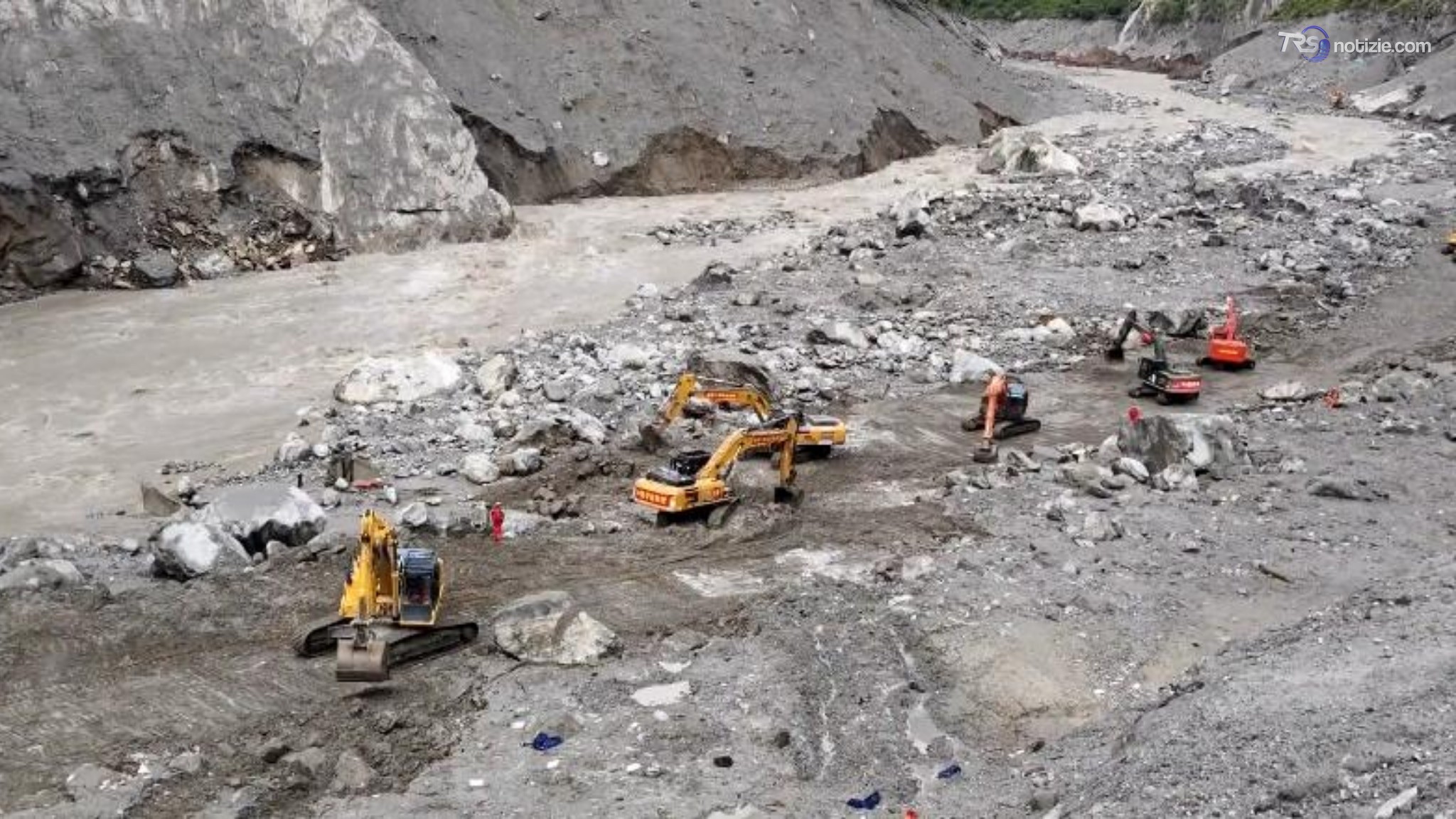 Nepal, la Cina ripristina l'accesso stradale al valico di frontiera