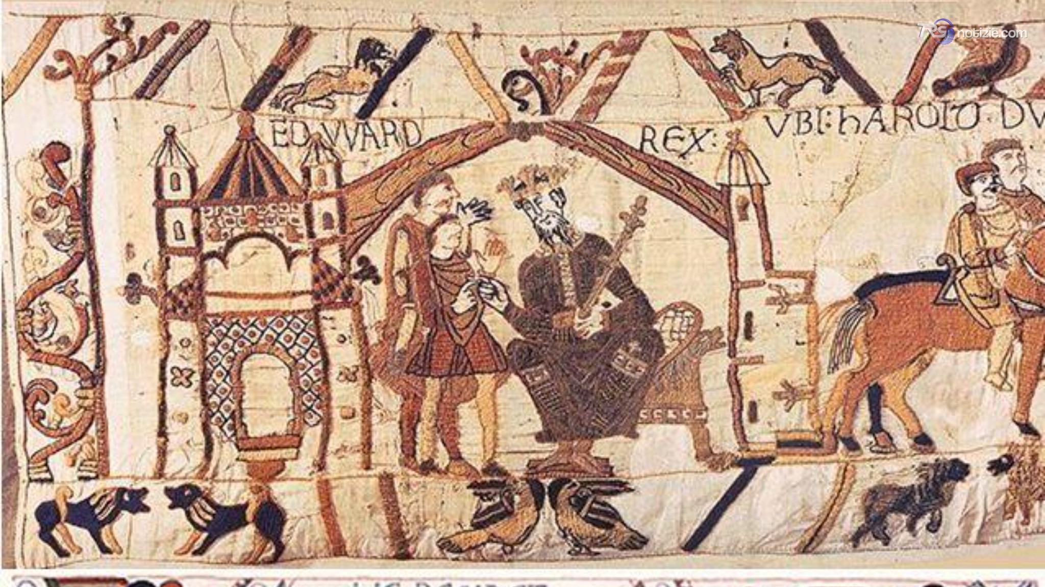 Carlo III e Macron insieme davanti all’Arazzo che racconta la conquista d’Inghilterra