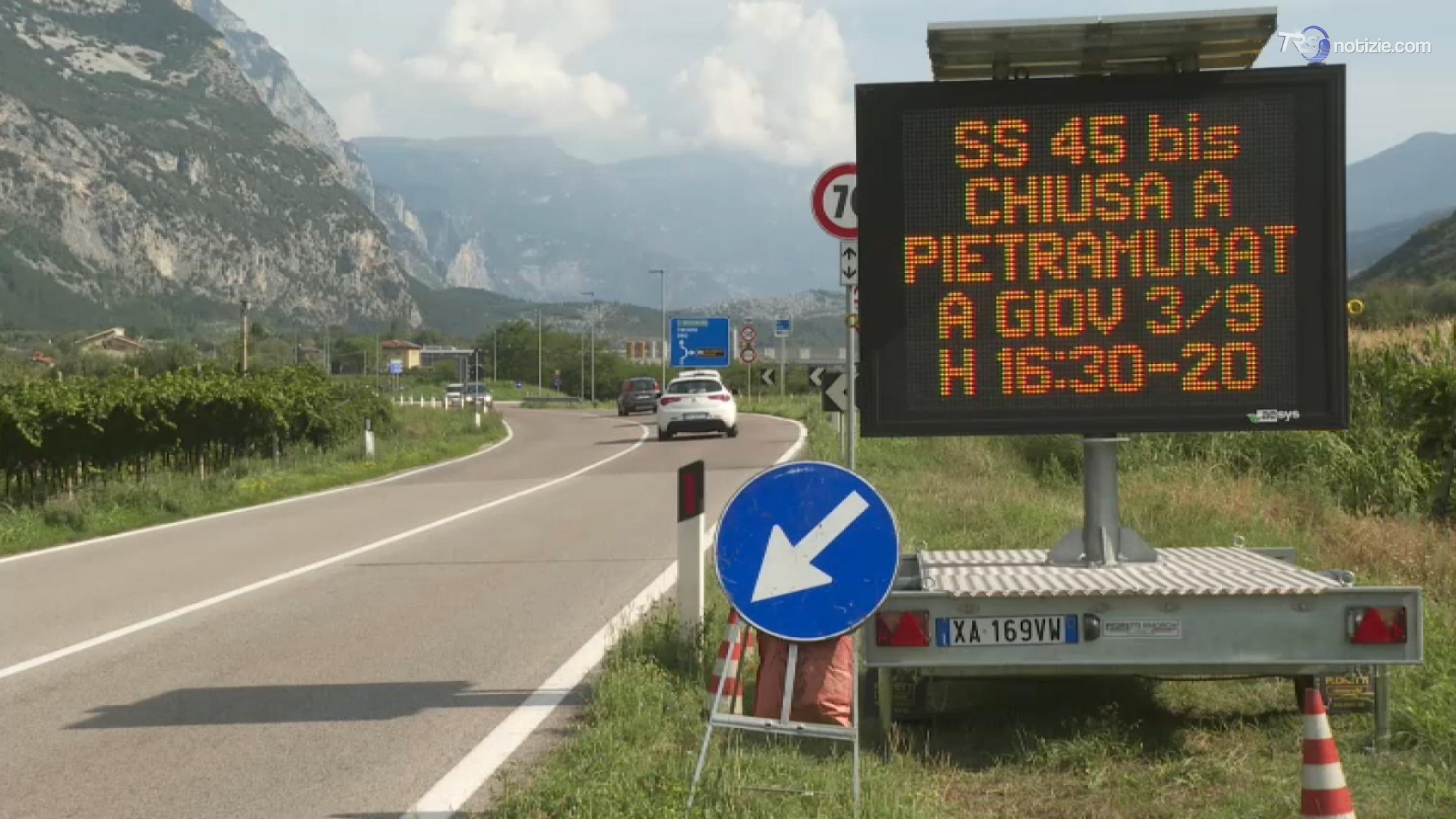 Trentino: Pietramurata blindata per raduno naziskin, società civile protesta. Oggi il via al meeting