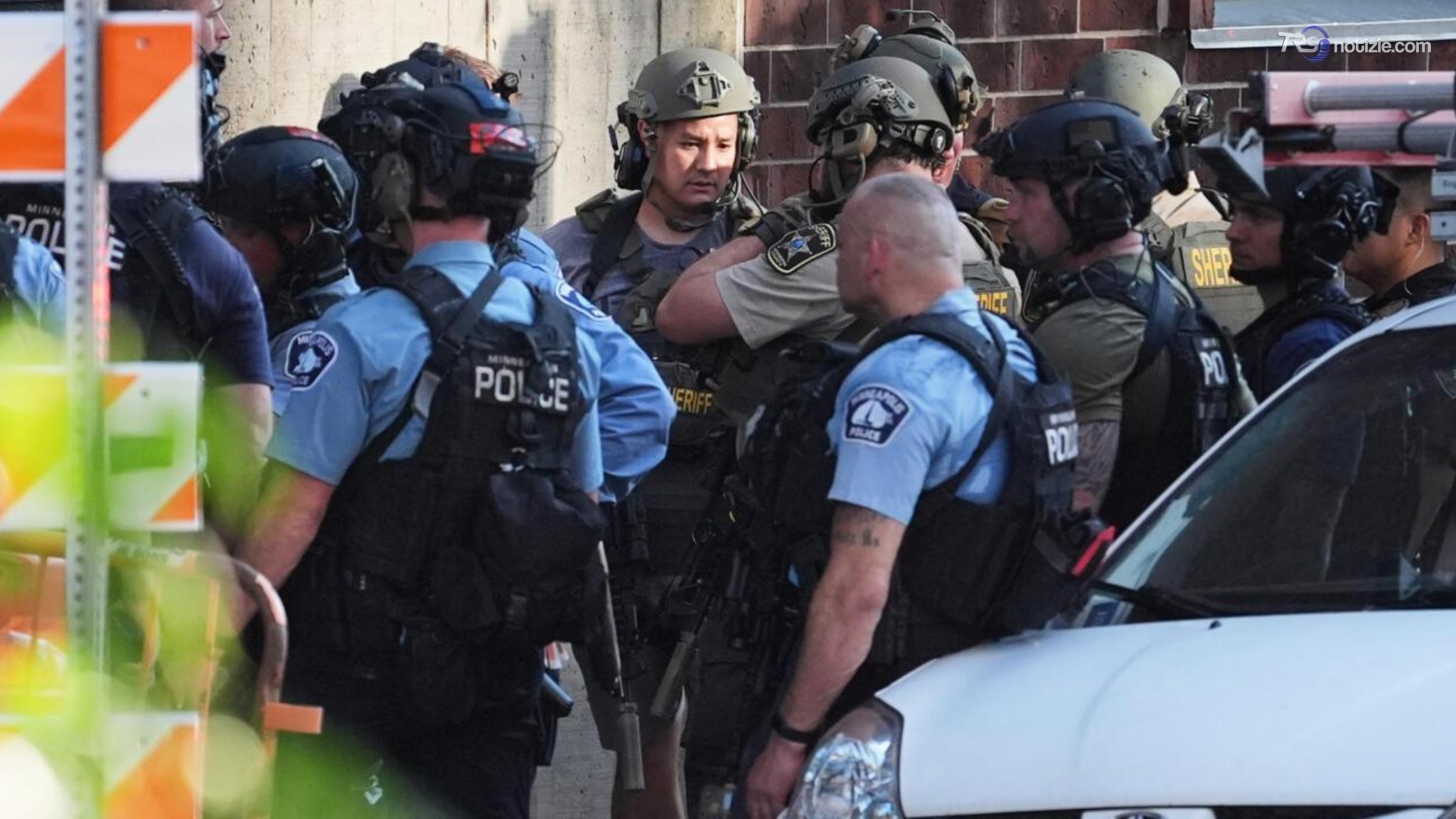 Sparatoria a Minneapolis: il bilancio di due morti, caccia all'uomo armato in fuga