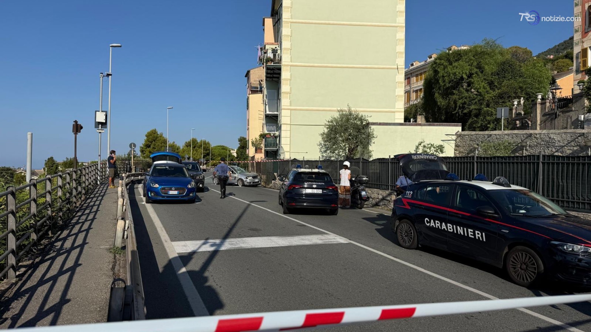 Tragedia sull’Aurelia vicino Genova: auto travolge due ciclisti, due morti e due feriti