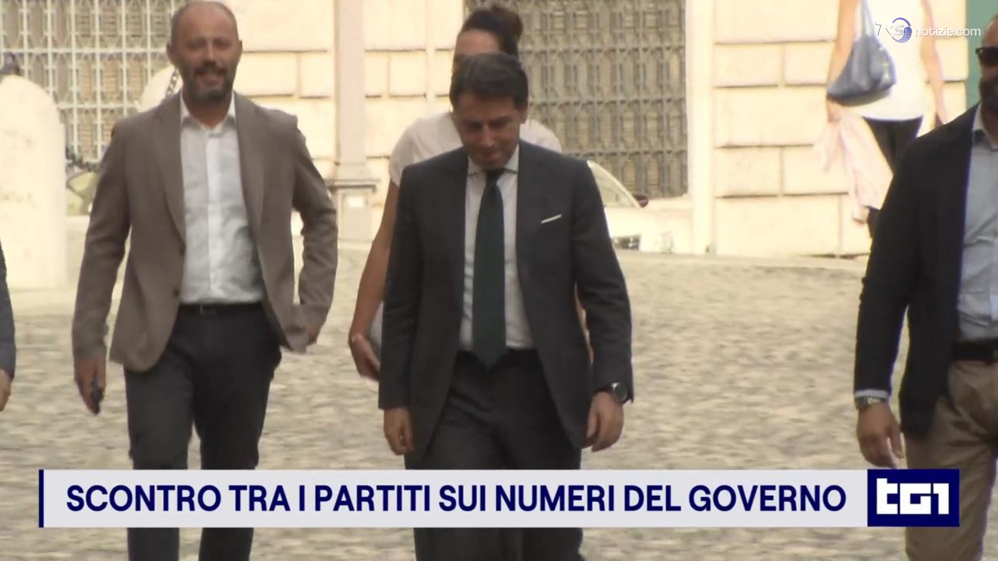Scontro aperto tra maggioranza e opposizioni sull’economia e la legge elettorale