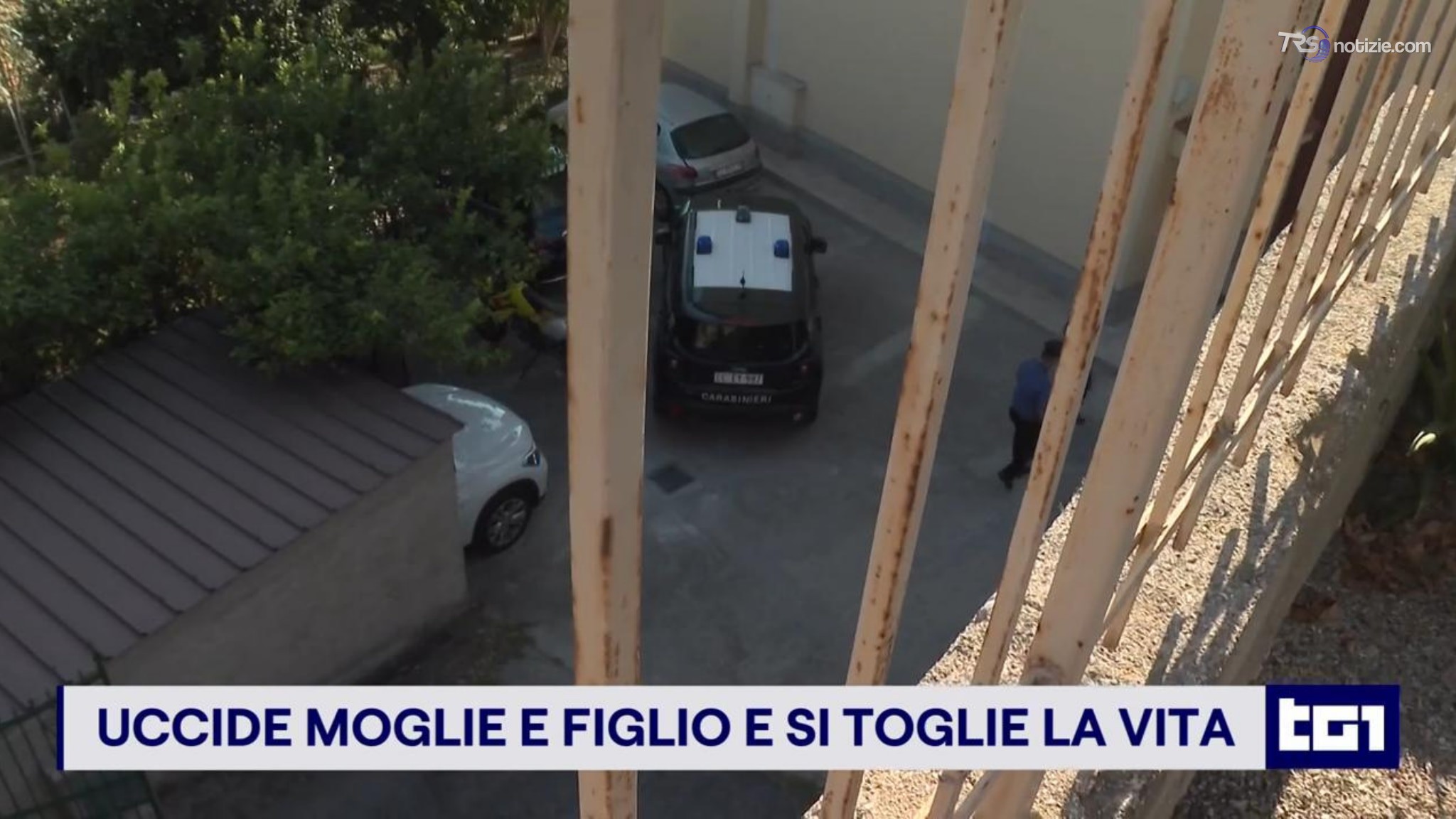 Uccide moglie e figlio 15enne, poi si spara. Trovata una lettera