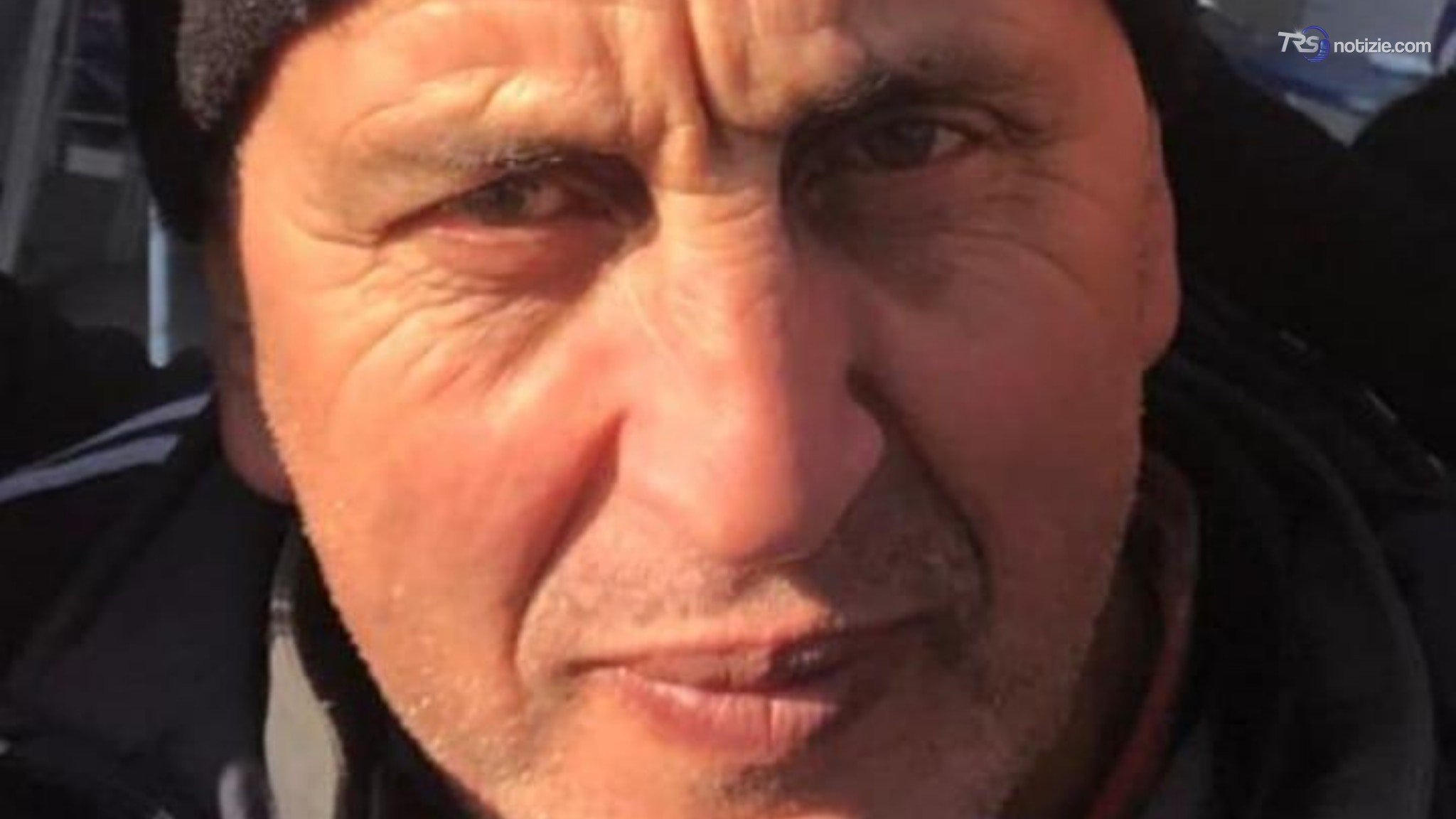 Lei rifiuta di continuare la relazione, l’ex uccide fratello. È caccia all’uomo a Udine