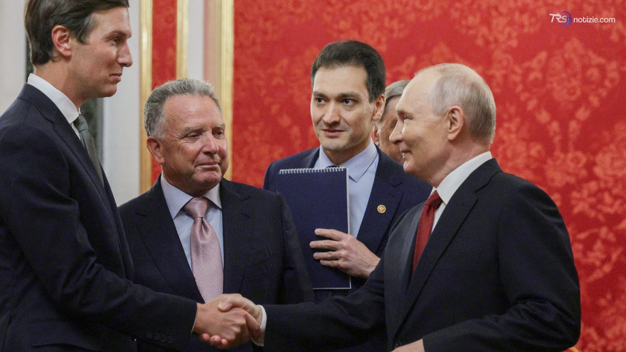 Finito l'incontro al Cremlino tra Witkoff-Kushner e Putin: "No a una tregua oltre i 3 giorni"