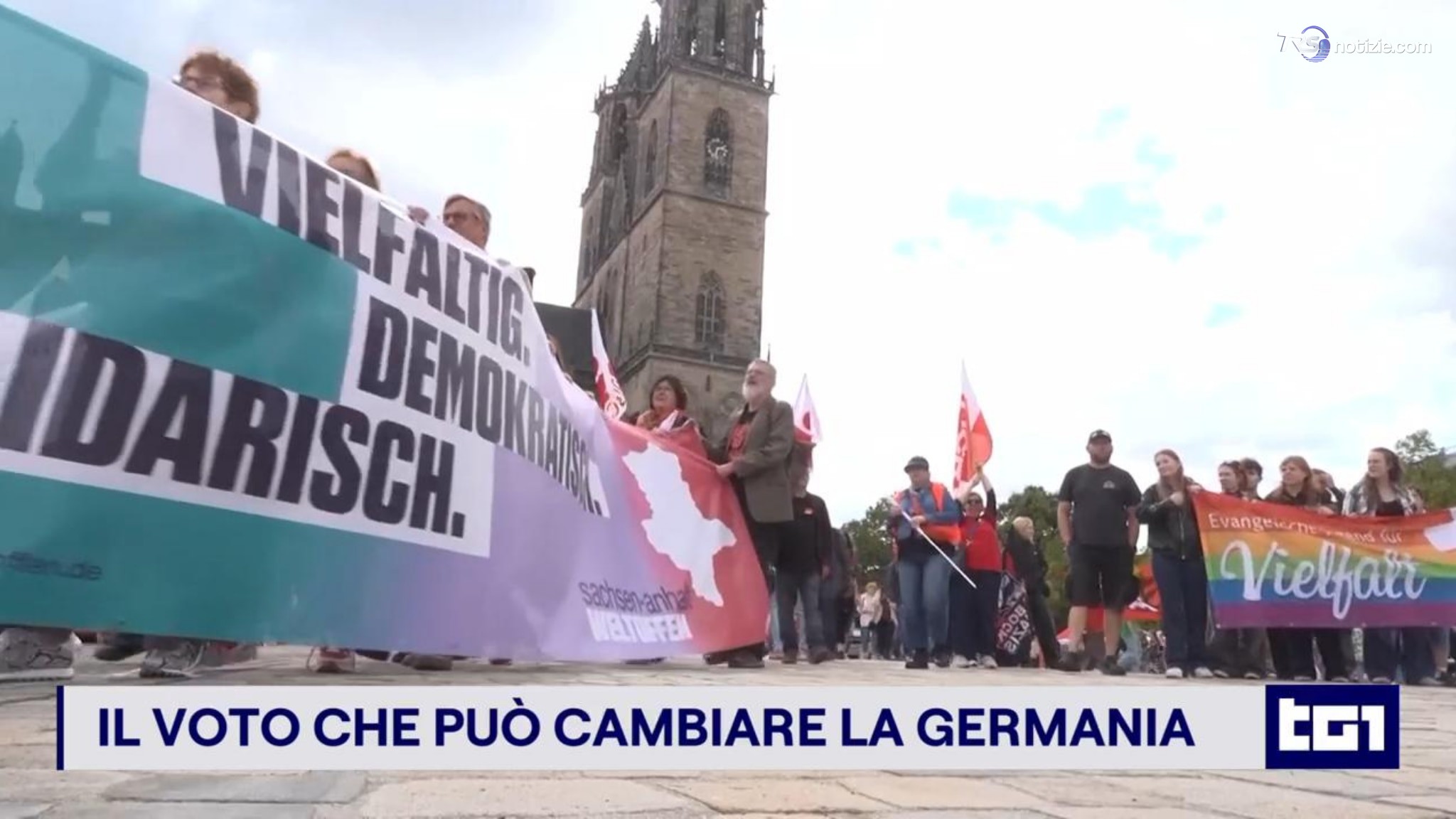 I difensori della democrazia sfilano a Magdeburgo alla vigilia delle elezioni