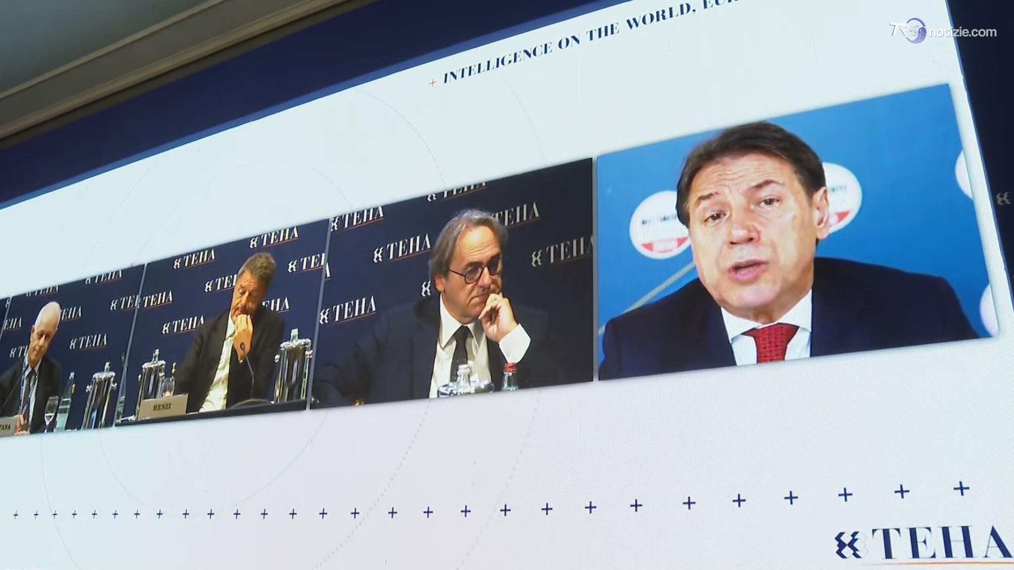 Le imprese promuovono il governo. Le opposizioni: “La verità è al supermercato”