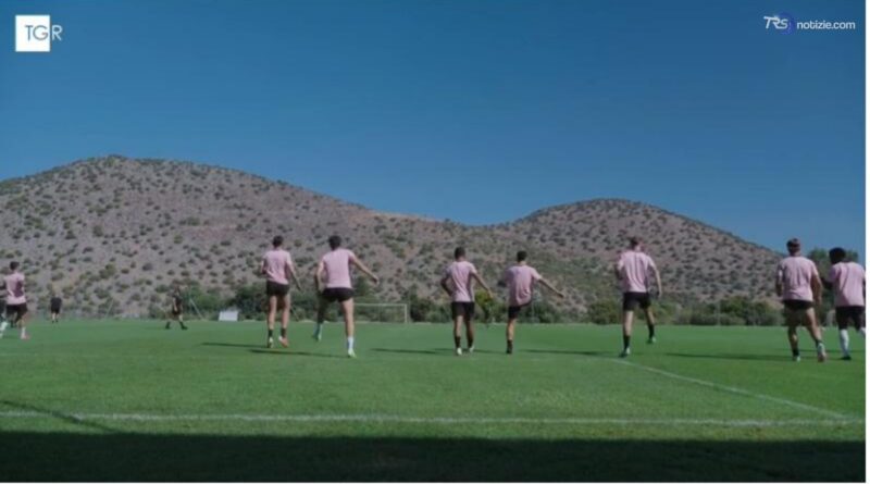 Rosanero in campo stasera davanti a un Barbera stracolmo
