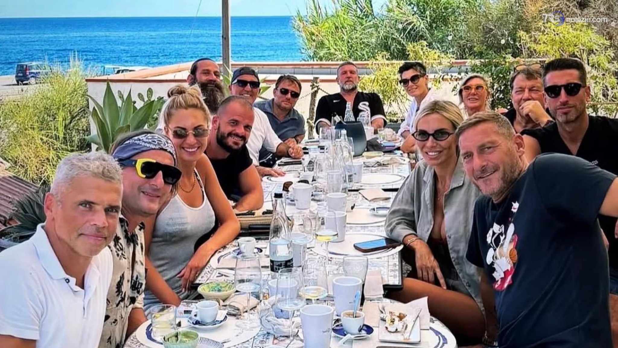 Vacanza in Sicilia per Francesco Totti e Noemi Bocchi