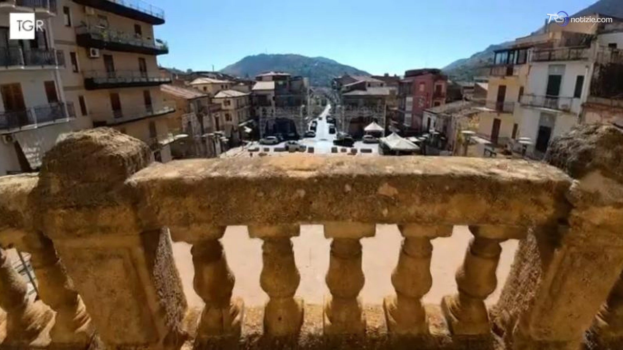 Il lutto a Belmonte Mezzagno per la morte dei due giovani