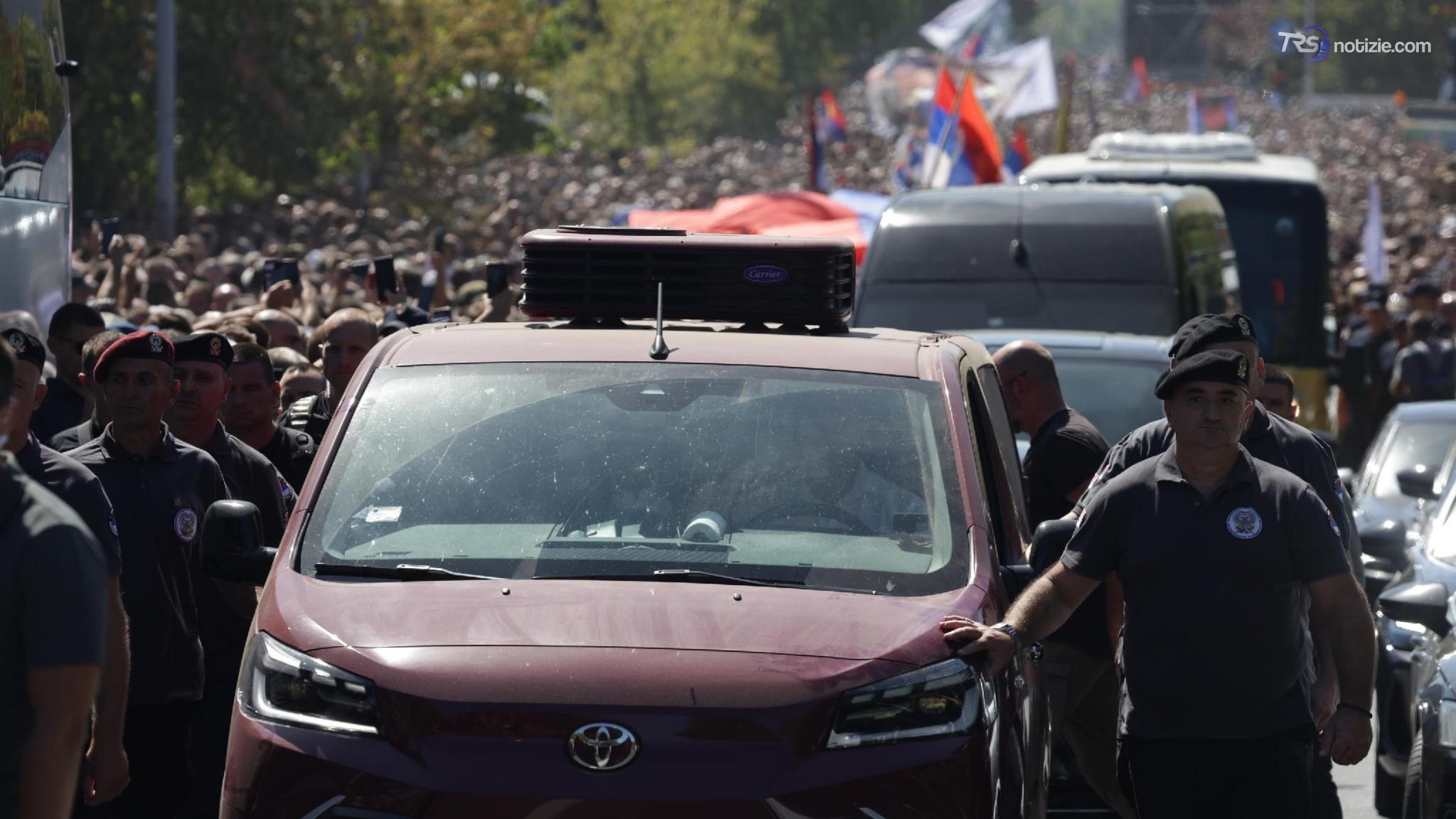 Mladic,Bosnia:"Fuori diplomatici serbi"