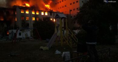 Ucraina: Russia riprende attacchi dopo tregua di 3 giorni, 6 feriti