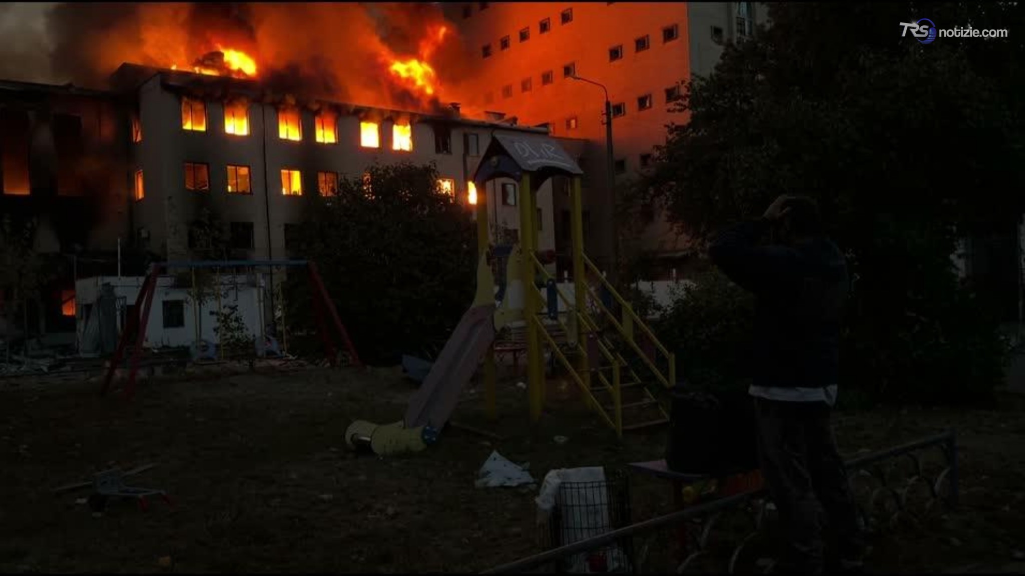 Ucraina: Russia riprende attacchi dopo tregua di 3 giorni, 6 feriti