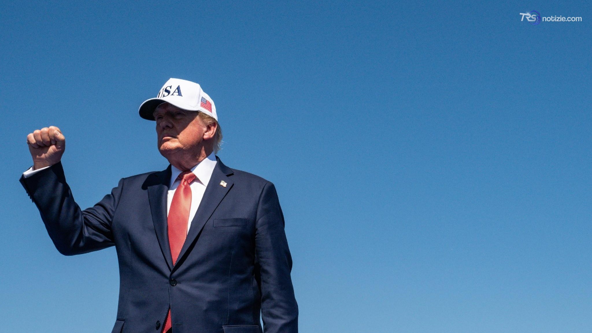 Trump firma la legge che impone sanzioni alla Russia, previsti anche dazi sul petrolio