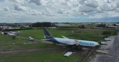 Quel che resta del cargo Amazon precipitato a Miami: il video dal drone
