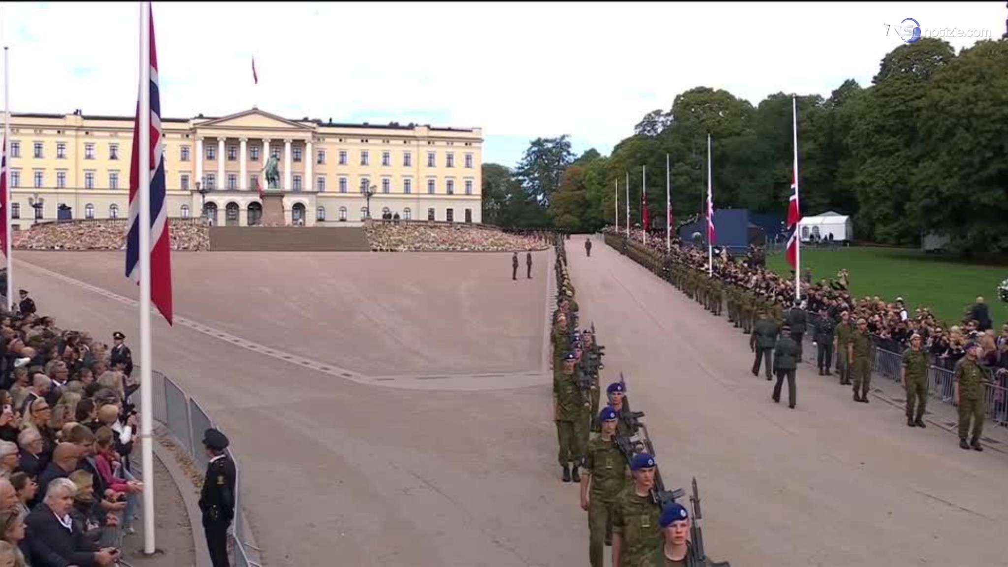 Norvegia, oggi i funerali di re Harald V. L’omaggio ai 35 anni di regno del popolare monarca