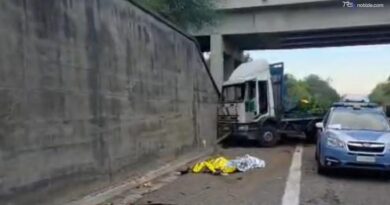 A18 Messina-Catania, un camionista sceso dal suo mezzo muore nell'impatto