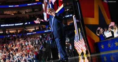 Chiusura della Convention Repubblicana. Prima parla Vance e poi torna Trump