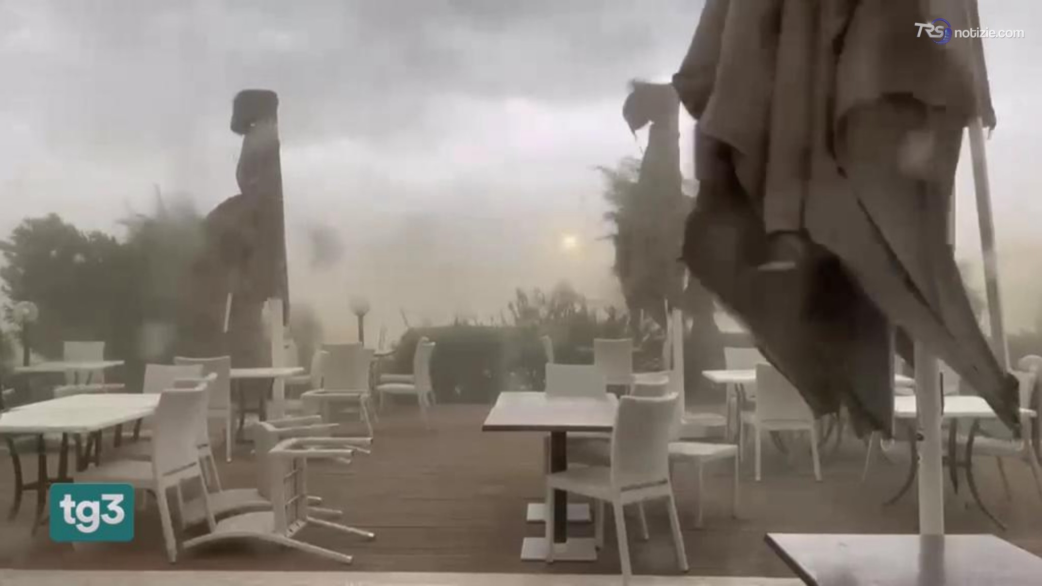 Maltempo al Nord: drammatico soccorso a Latisana, tragedia nel sottopasso allagato