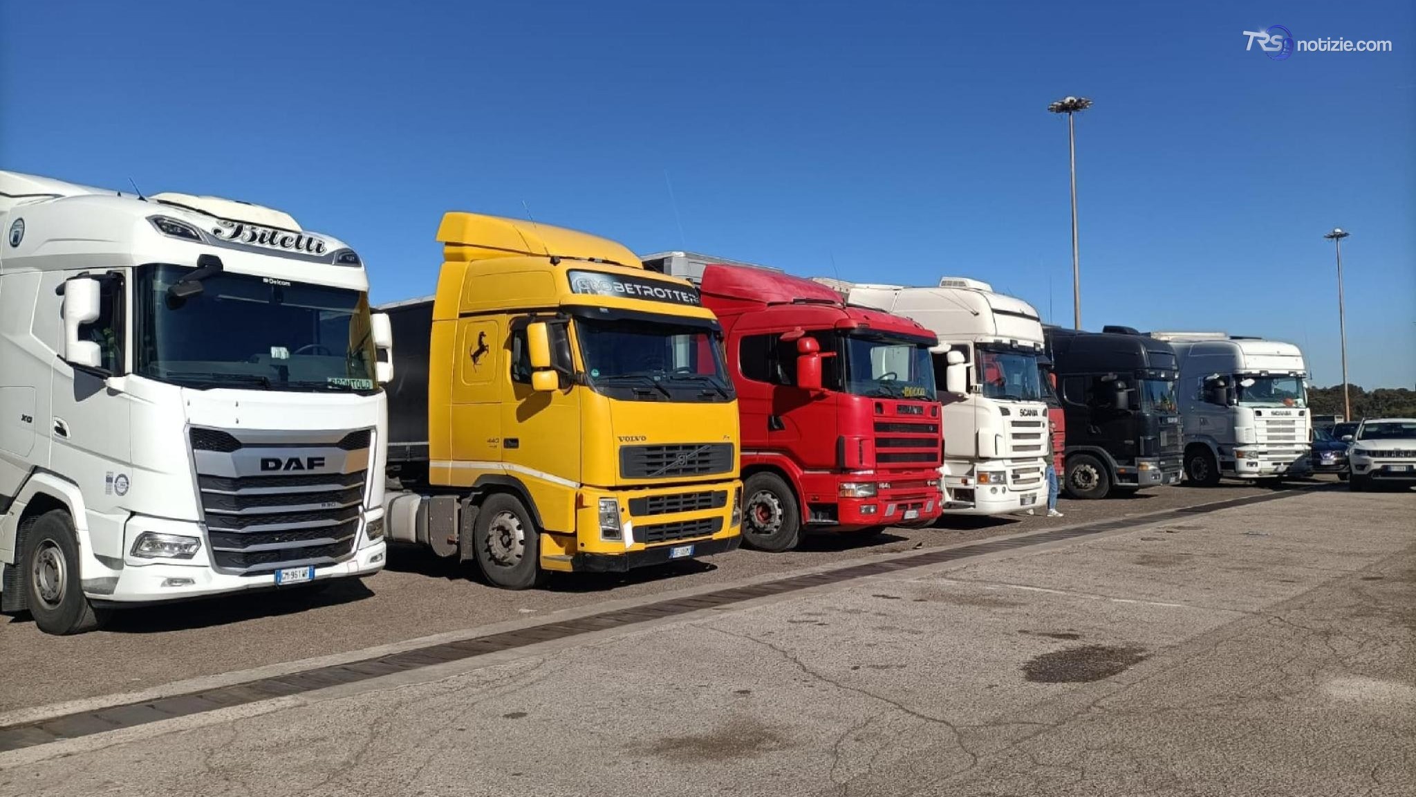 Trasportatori siciliani "su caro gasolio pazienza finita faremo blocco"