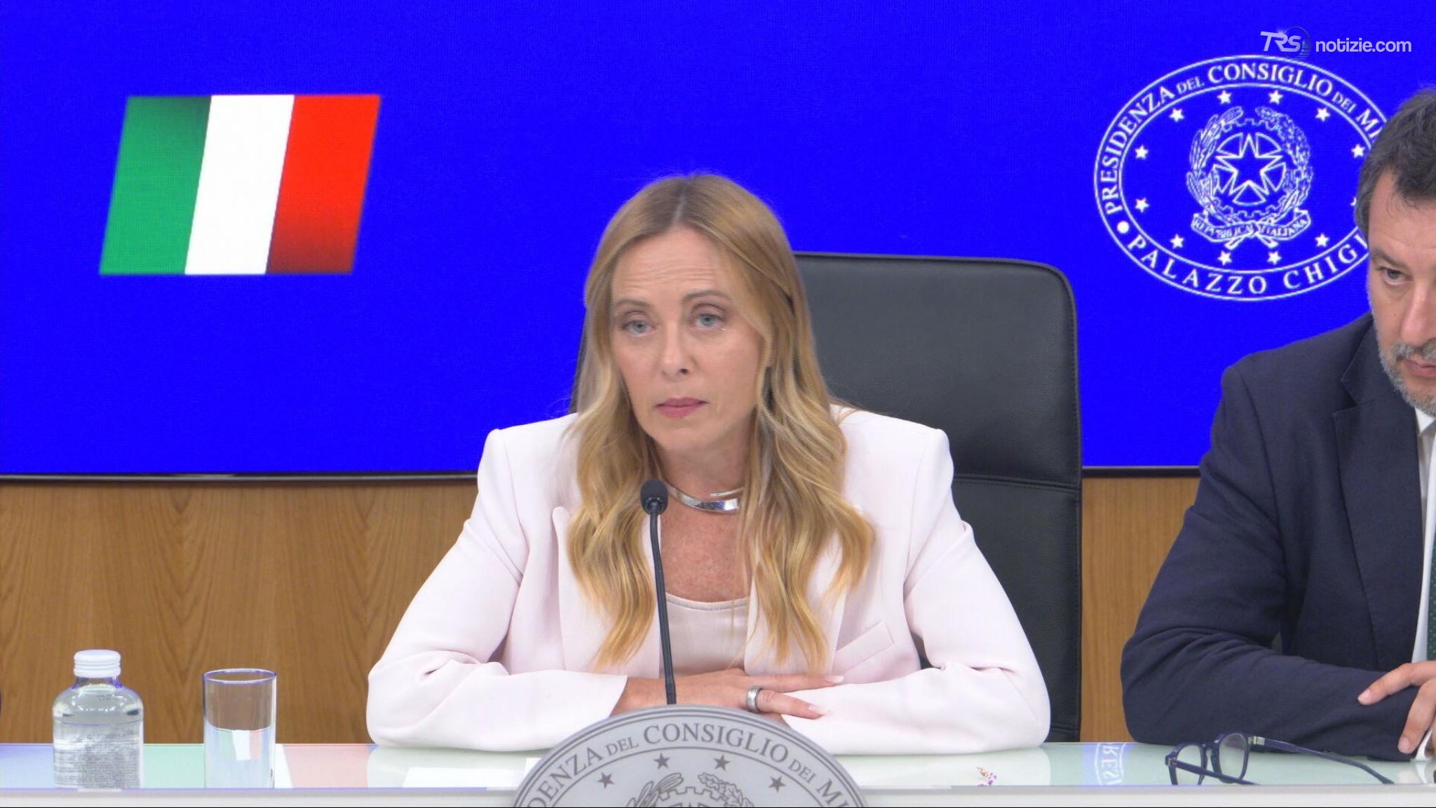 Decreto carburanti e abolizione bollo: la conferenza stampa della premier Meloni