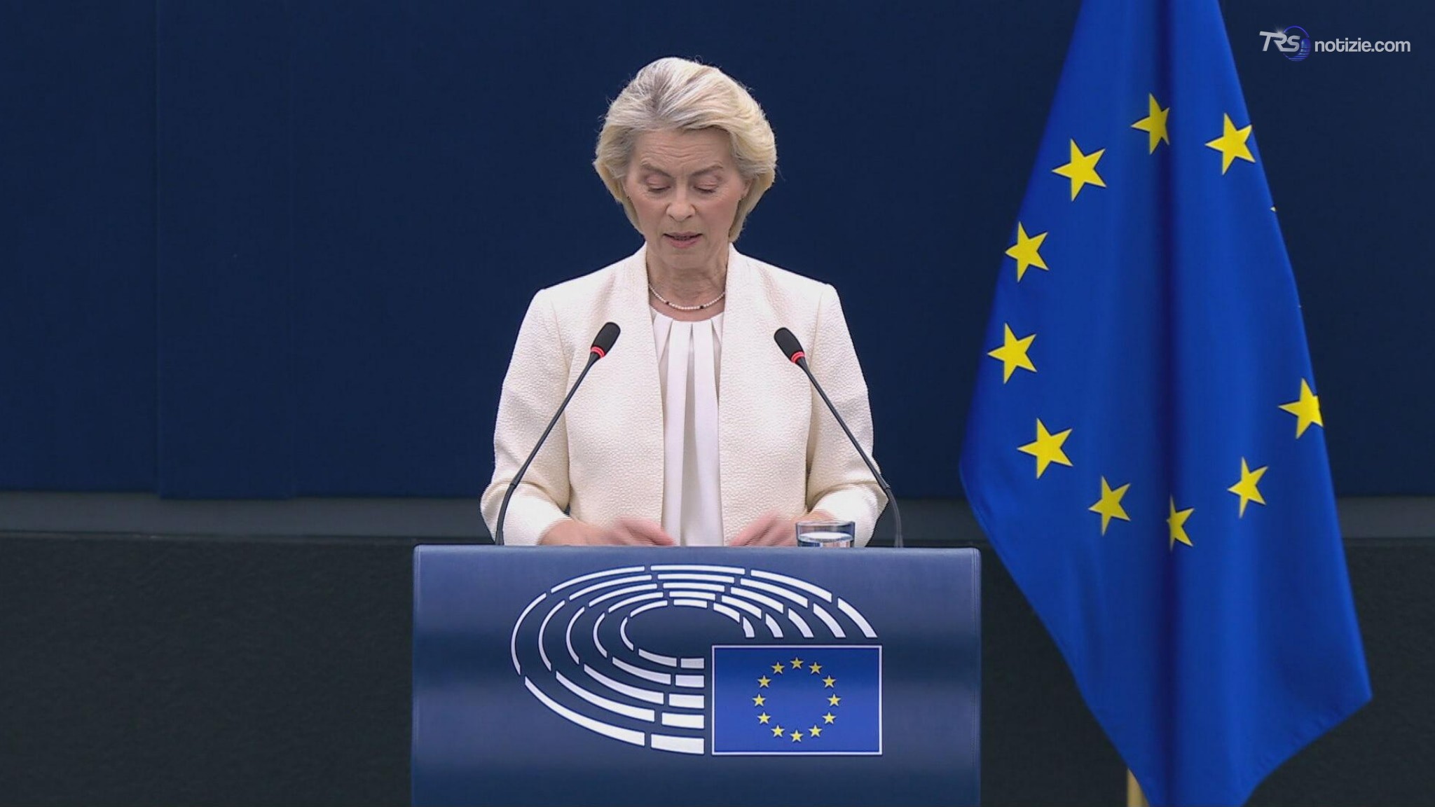 Von der Leyen: "Lottiamo insieme contro chi vuole distruggere l'Europa"