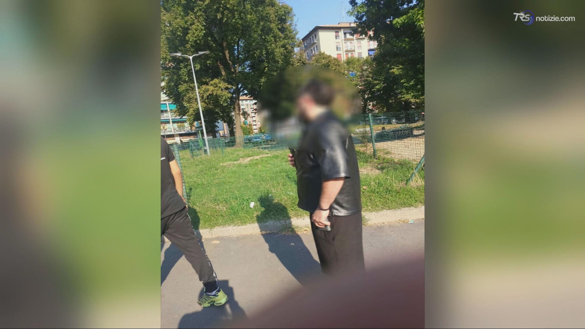 Rabbino aggredito alla fermata dell'autobus "con calci e pugni"