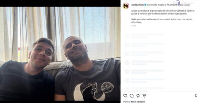 Di Battista: "Sto meglio e sono a casa"