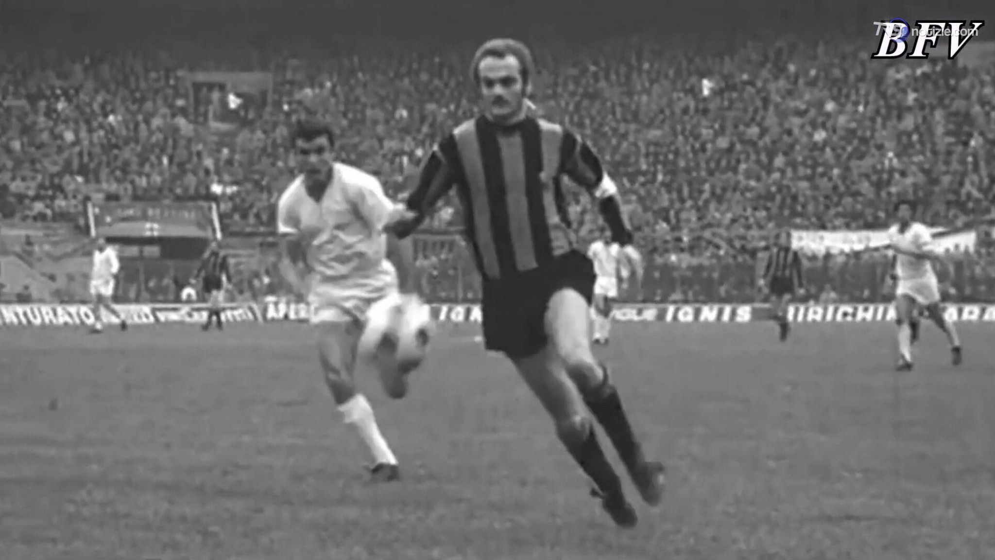 Mazzola, il centrocampista che fu trasformato in attaccante dal “mago” Helenio Herrera