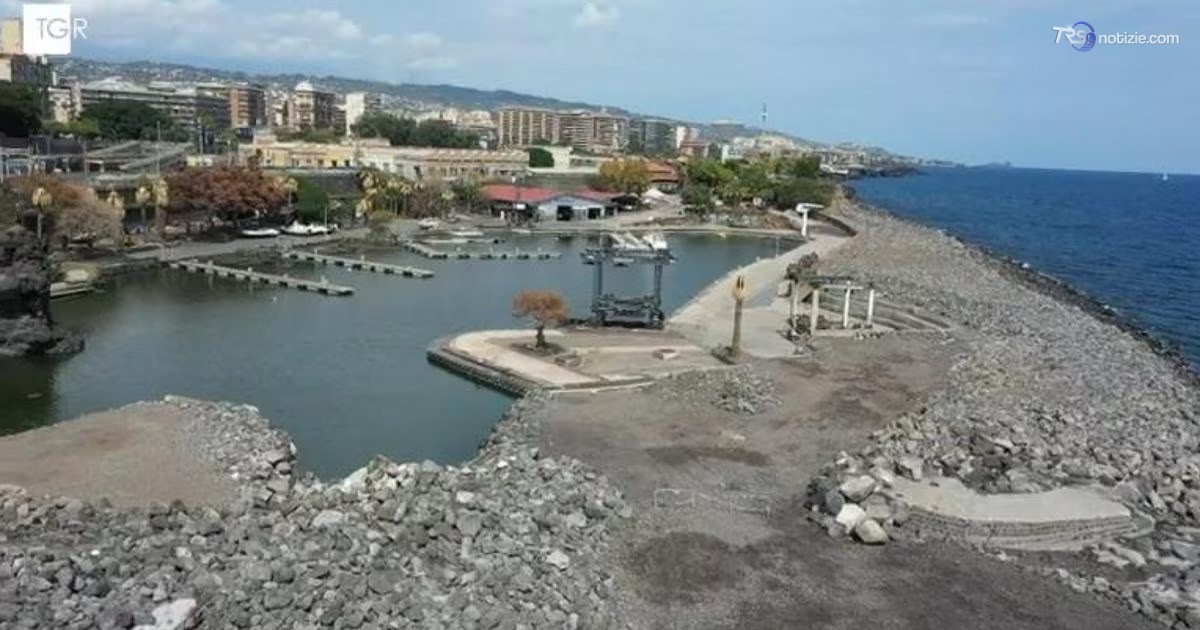 Sotto sequestro la discarica abusiva nel tratto di mare del Caito