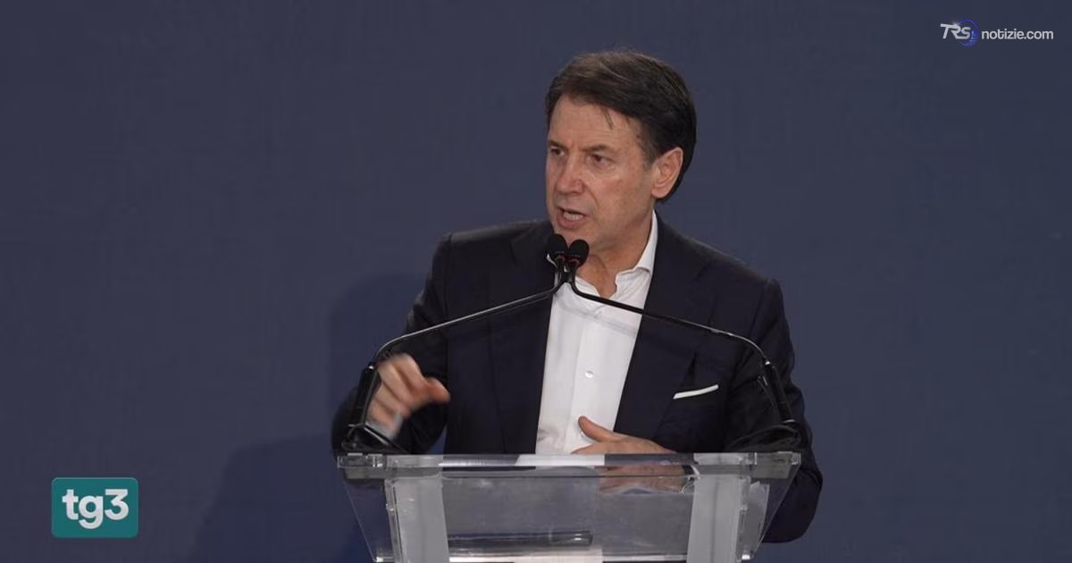 Giuseppe Conte chiude la due giorni 5 Stelle: "Continuare a inviare armi allontana la pace"