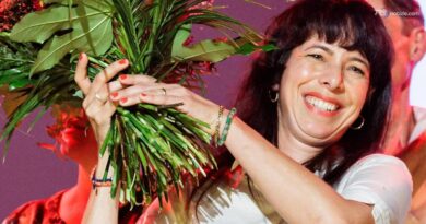 Chi è la candidata della Linke a Berlino Elif Eralp, già ribattezzata la "Mamdani" tedesca