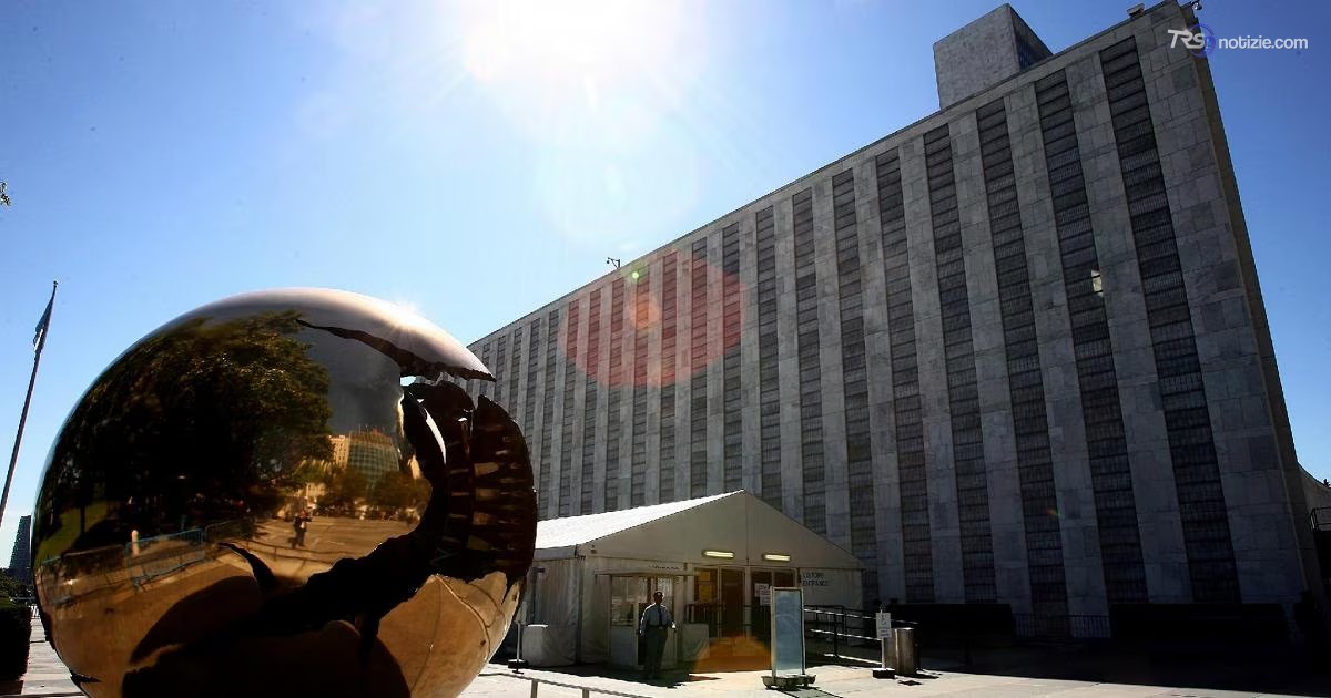 G7: "Houthi cessino subito attacchi"
