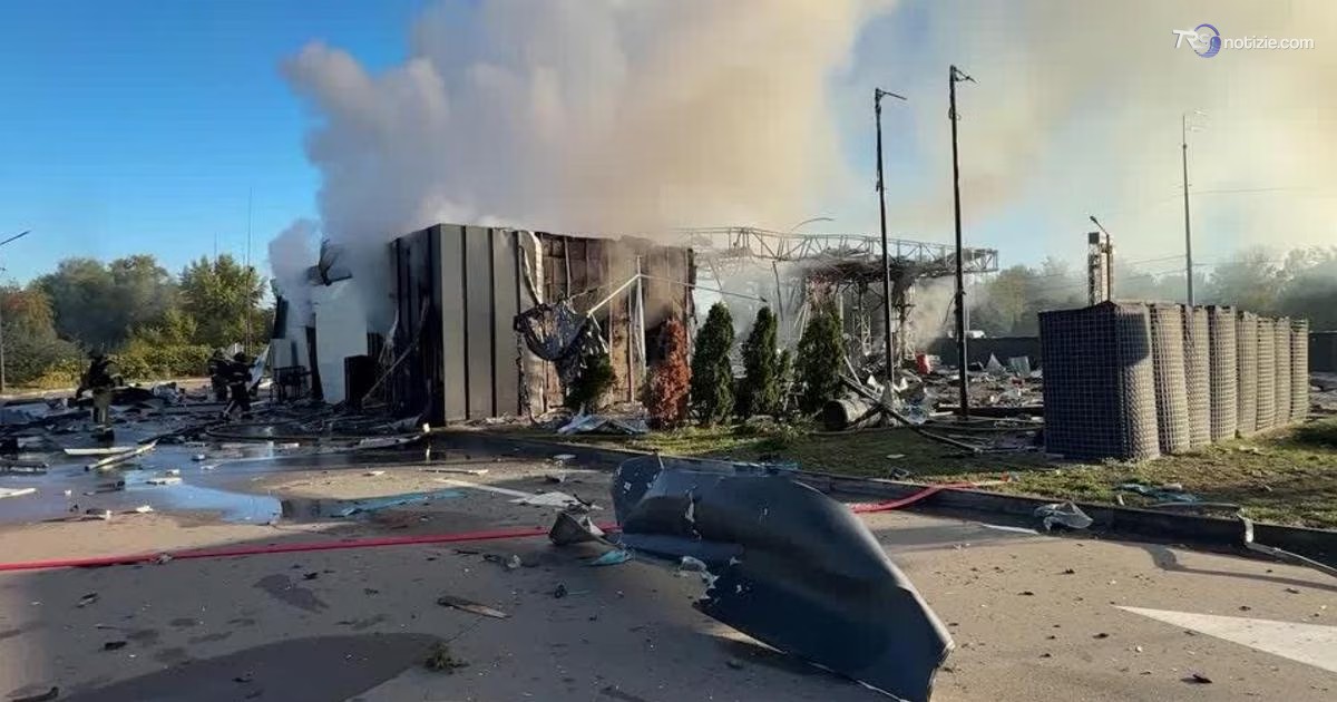 Kiev, colpite una stazione di servizio e una stazione ferroviaria: 1 morto