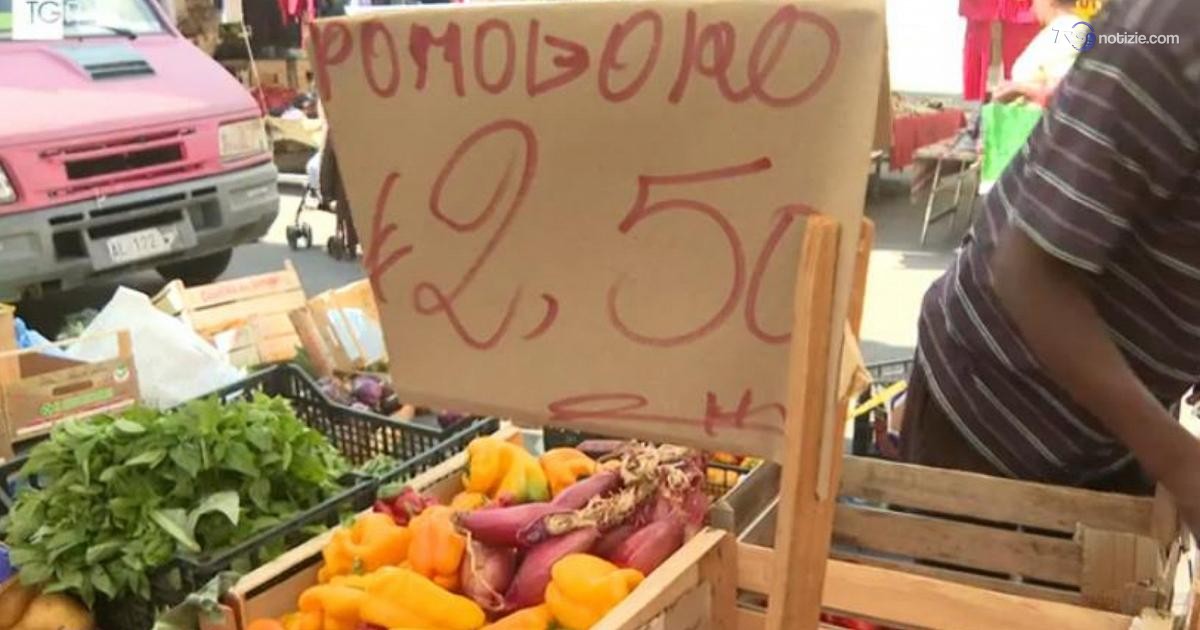 Inflazione climatica, prezzi record di frutta e verdura